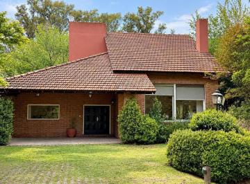 Casa · 268m² · 5 Ambientes · 1 Cochera · Las Praderas de Luján