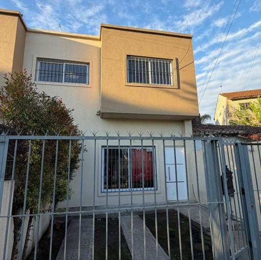 Casa · 87m² · 4 Ambientes · 1 Cochera