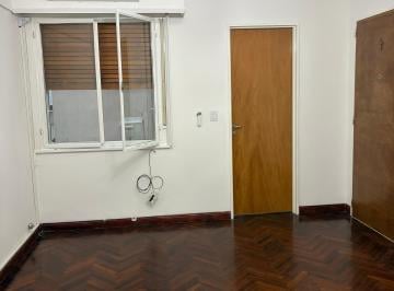 Departamento en Alquiler de 2 ambientes Parque Rivadavia · Excelente Ubicación, Muy Buen Estado