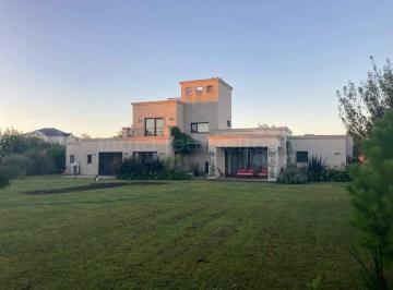 MRE-MRE-2178_2 · Casa en Venta en El Mirador - Barrio Cerrado