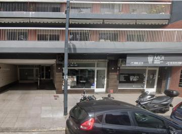 Garage , Villa Urquiza · Cochera Cubierta, Frente a Estación Urquiza