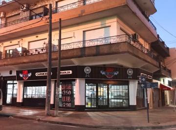 Departamento en Alquiler de 1 ambiente Isidro Casanova · Monoambiente con Balcón en Casanova Centro
