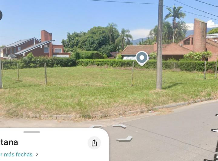 Terreno · 880m²
