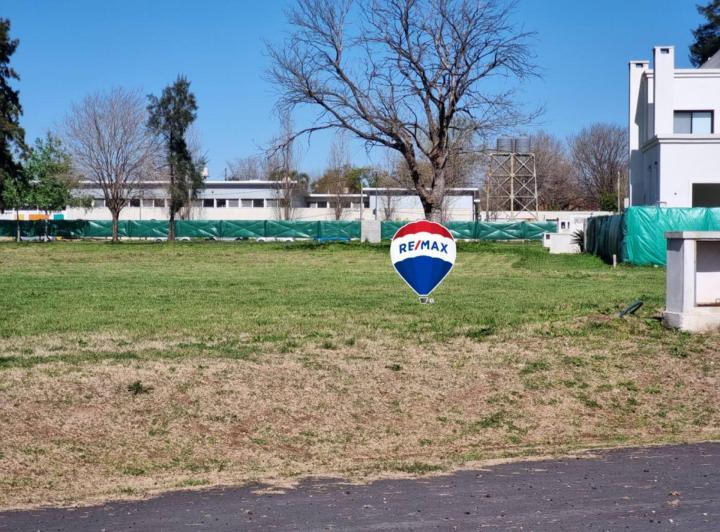 Terreno · 600m²