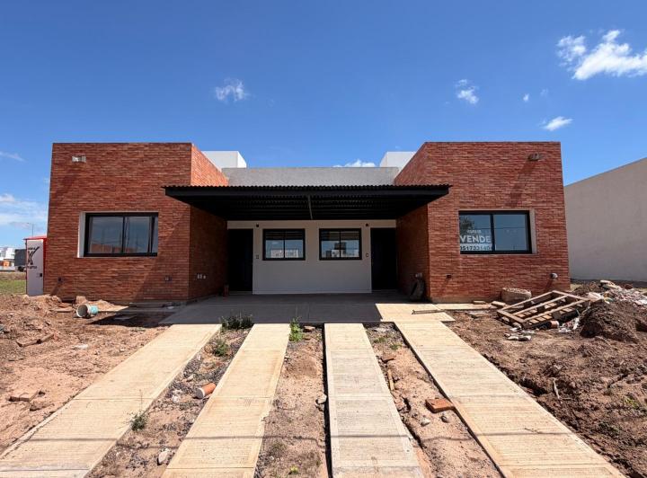 Casa · 75m² · 3 Ambientes · 1 Cochera