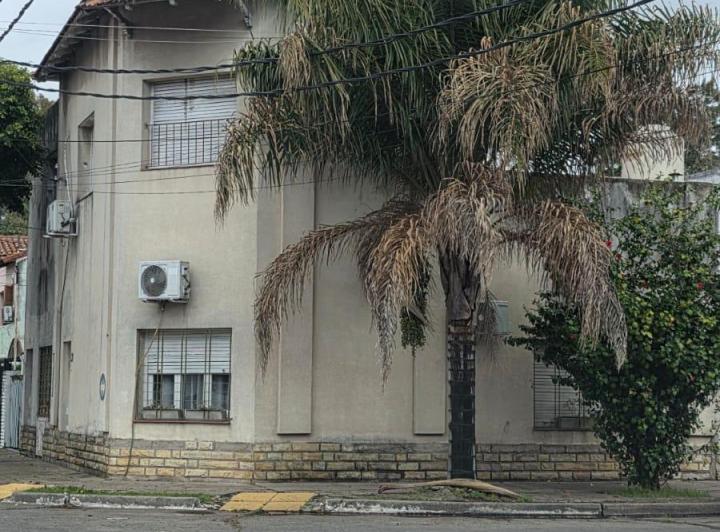 Casa · 109m² · 5 Ambientes · 2 Cocheras