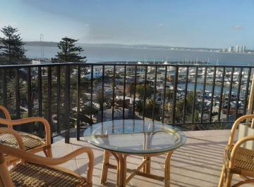 Departamento de 7 ambientes, Uruguay · Espectacular Vista Sobre El Puerto de Punta del Este