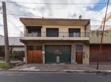 Casa · 300m² · 7 Ambientes · 1 Cochera · Galpon en Venta Quilmes Oeste 7 Ambientes