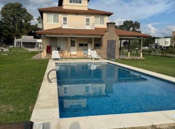 Casa de 4 ambientes, Esteban Echeverría · Casa de 120 m² con 3 Dorm. en Alquiler en La Magdalena