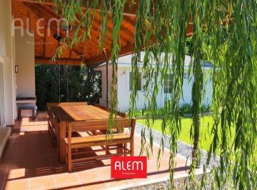 Casa · 115m² · 4 Ambientes · 1 Cochera · Casa en Alquiler en El Ombú | Enero 2027