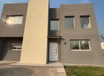 Casa · 156m² · 4 Ambientes · Casa en Venta en El Aljibe
