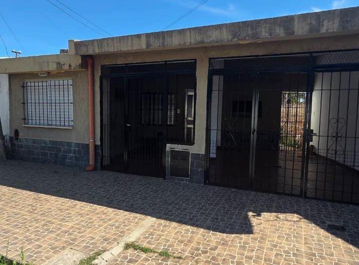 Casa · 5 Ambientes · 1 Cochera