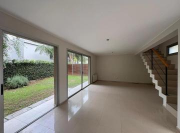 GRUPO NORTE ALQUILA

DÚPLEX DE 3 DORMITORIOS (PRINCIPAL EN SUITE) EN HOUSING DE  · Alquila Casa 3 Dorm Ppal Suite Jardin Asador Cochera Housind Detrás del La Salle