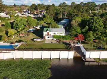 Hotel · 690m² · Venta de Cabaña en Esquina Corrientes