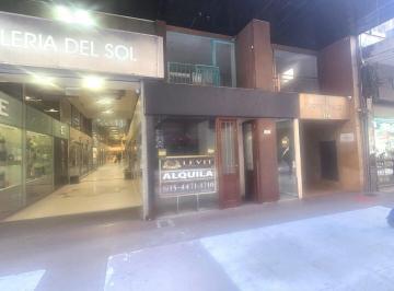 Local comercial · 200m² · 8 Ambientes · Alquiler Local Florida 800 3 Plantas