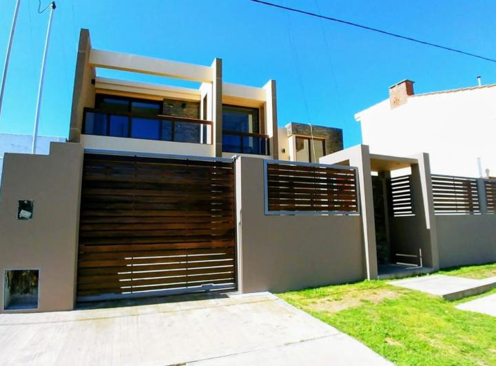Casa · 154m² · 3 Ambientes · 1 Cochera