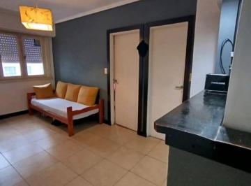 Departamento · 35m² · 2 Ambientes · Alquiler - 2 Amb. Lateral - Zona Garay y Corrientes Sin Mueb