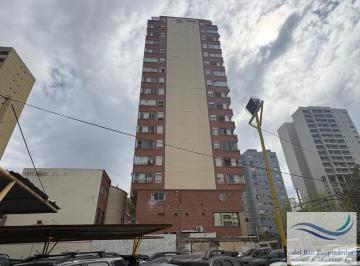 Departamento · 70m² · 3 Ambientes · 1 Cochera · Departamento Venta Centro Neuquén