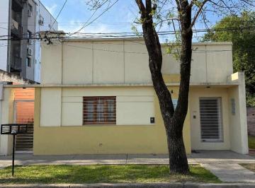 Casa · 146m² · 6 Ambientes · Venta Espacio Habilitado Consultorios Médicos