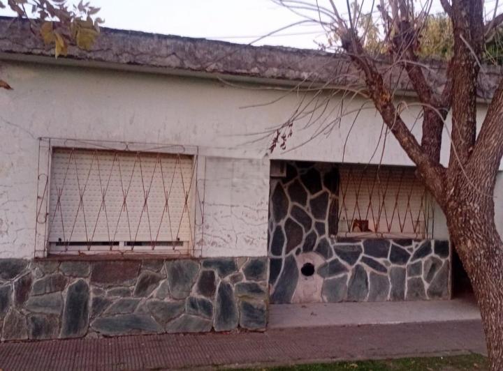 Casa · 110m² · 12 Ambientes · 1 Cochera