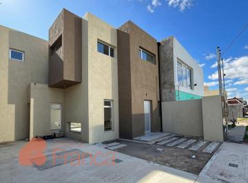 PH de 2 ambientes, Trelew · Departamento de Diseño en Construcción Frente a Tennis Club – Trelew
