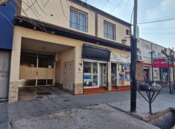 Departamento de 2 ambientes, Maipú · Casa en Alquiler de 1 Dormitorio C/ Cochera en Maipú