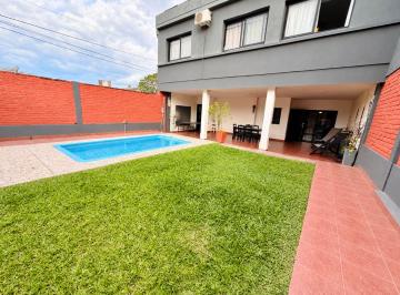 Casa · 162m² · 5 Ambientes · 2 Cocheras · Venta Casa 3 Dorm. B Odontologico Pileta