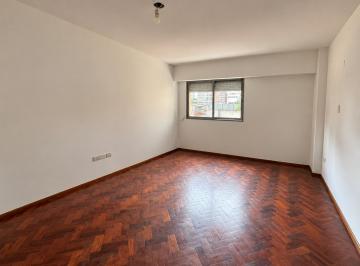 Departamento · 70m² · 3 Ambientes · Departamento - Centro