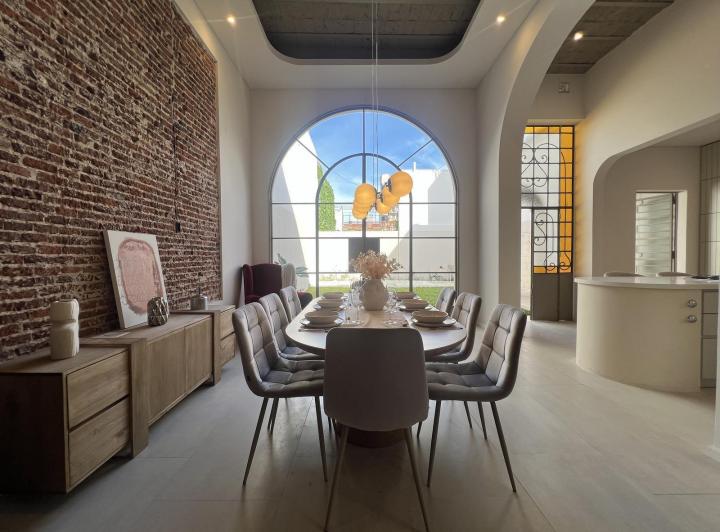 Casa · 196m² · 7 Ambientes · 1 Cochera