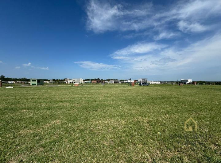 Terreno · 600m²