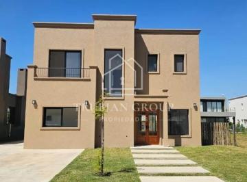 Casa · 164m² · 4 Ambientes · Casa en Venta en Vila Marina II, Villanueva, Tigre