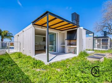Casa · 45m² · 2 Ambientes · 1 Cochera · PH en Alquiler - Barrio Cerrado