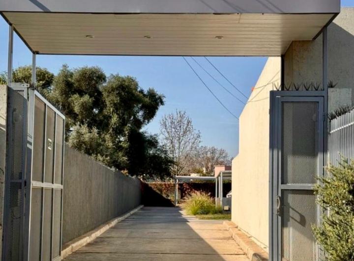 Casa · 150m² · 4 Ambientes · 2 Cocheras