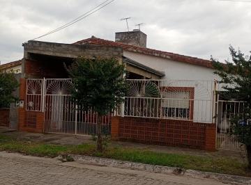 Casa · 129m² · 5 Ambientes · 1 Cochera · En Venta Casa 2 Dorm. Barrio Apem - Las Talitas