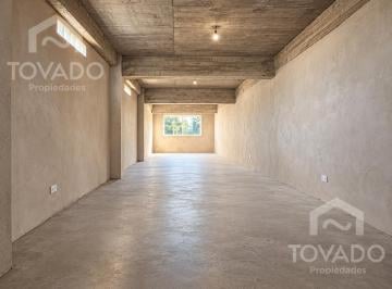 Bodega-Galpón · 400m² · Gran Oportunidad Galpón o Depósito en Flores Comercial