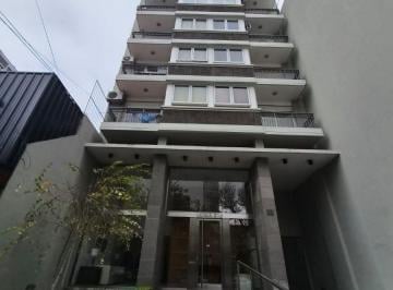 Departamento de 2 ambientes, Lomas de Zamora · Al Frente con Dos Balcones!
