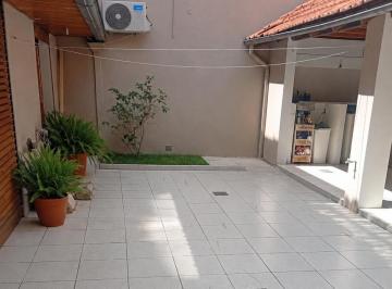 Departamento · 80m² · 3 Ambientes · 1 Cochera · Venta PH 3 Ambientes con Patio, Cochera Sin Expensas