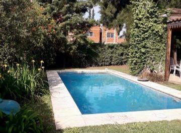 Casa · 70m² · 3 Ambientes · 3 Cocheras · Casa Chalet en Alquiler en La Candela, Pilar, G. B. a. Zona Norte