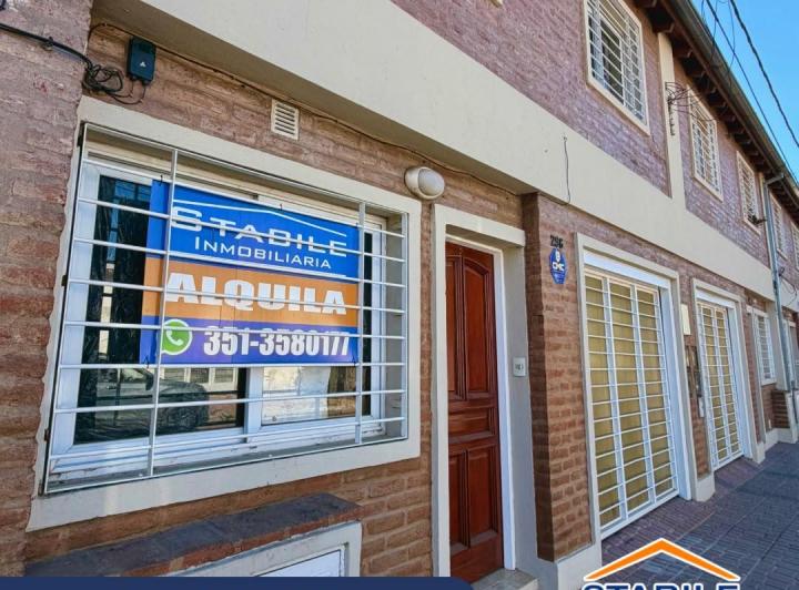 Casa · 90m² · 3 Dormitorios · 1 Cochera