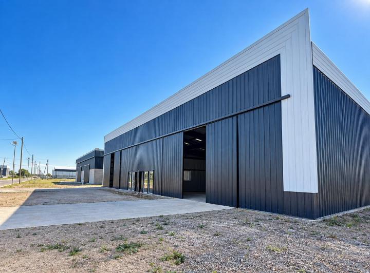 Bodega-Galpón · 400m² · 3 Ambientes