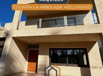 Casa · 11m² · 2 Dormitorios · 1 Cochera · Duplex en Alquiler La Arbolada Hollywood