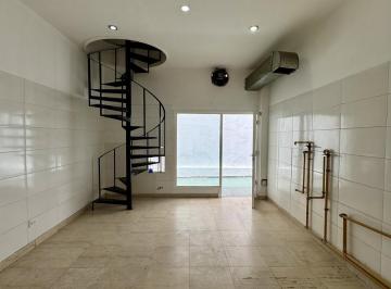 Local comercial · 68m² · 3 Ambientes · Local en Venta - Oficinas - Baños - 78 m² - Mar del Plata