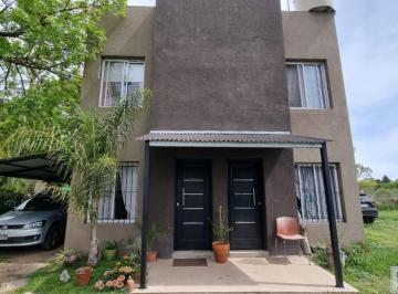 Casa · 65m² · 3 Ambientes · 1 Cochera · Hermoso Duplex en Alquiler! Sobre La Calle Francia!