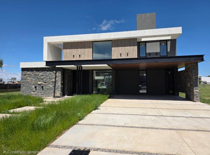 Casa · 350m² · 6 Ambientes · 2 Cocheras