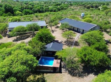Terreno · 20000m² · Venta Estancia con Salón y 10 Departamentos