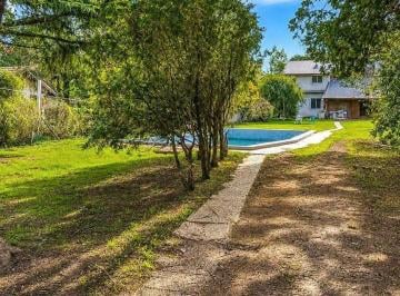 Casa de 4 ambientes, Berazategui · Casa Quinta 4 Ambientes con 1500 m² en Venta