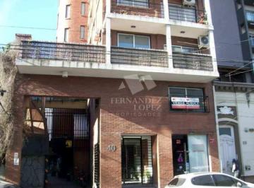 Departamento de 3 ambientes, Quilmes · Excelente Semipiso 3 Ambientes con Cochera Cubierta en Inmejorable Zona de Bernal Centro.