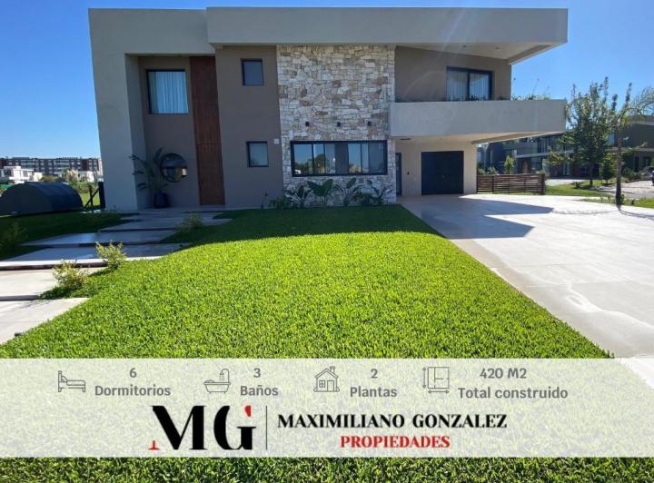 Casa · 420m² · 7 Ambientes · 1 Cochera