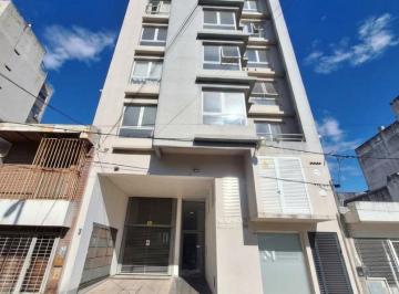 Departamento · 60m² · 3 Ambientes · Departamento 2 Dorm. en Venta! Edificio Mapic III