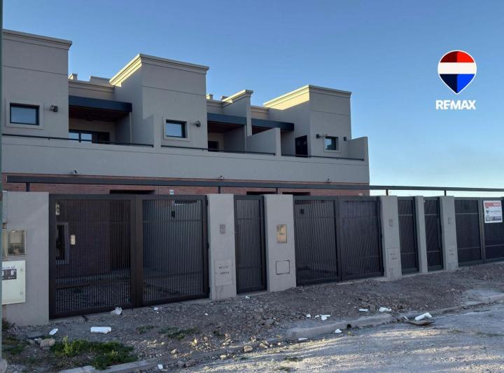 Casa · 126m² · 4 Ambientes · 1 Cochera